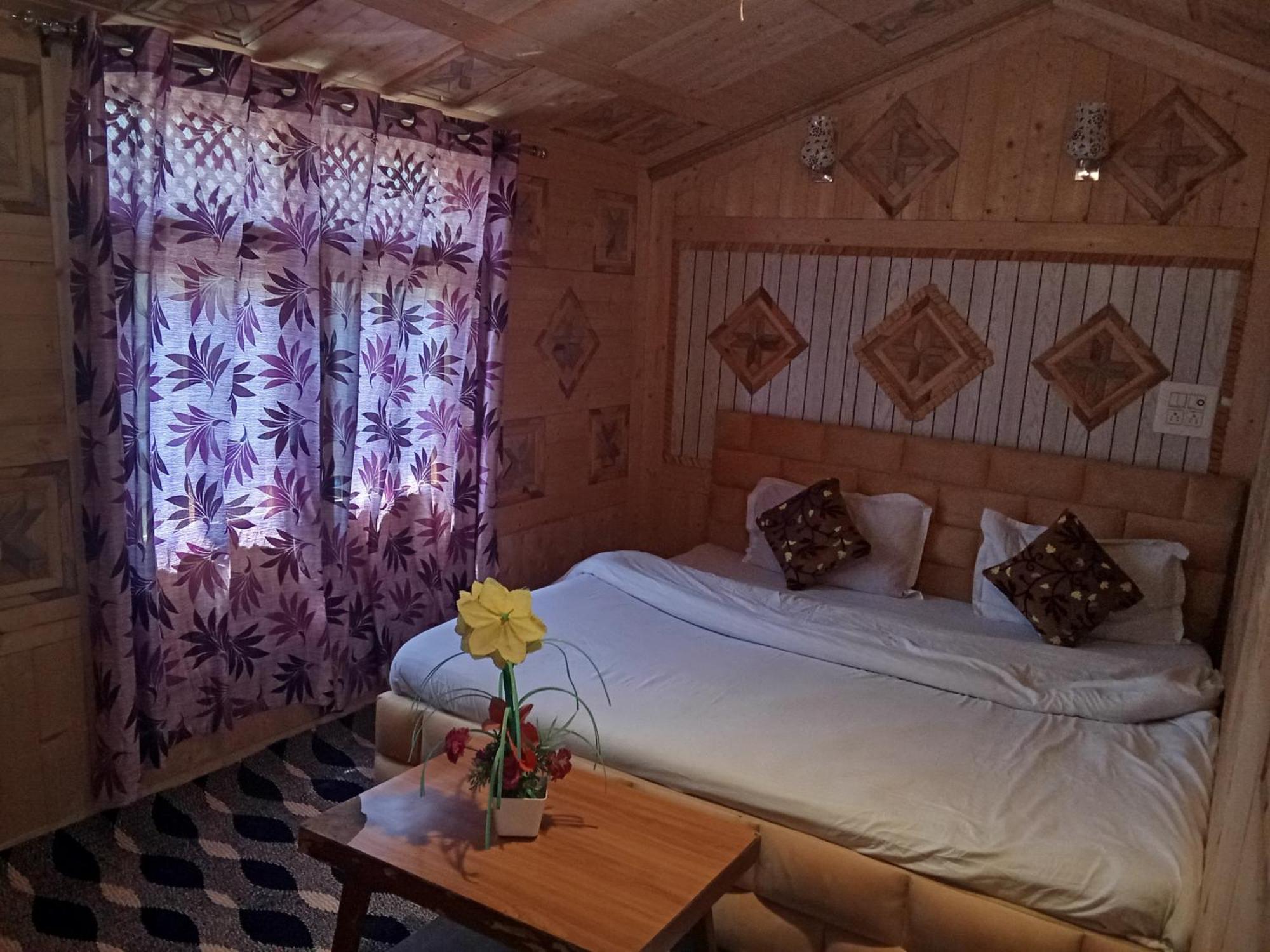 The Quebec Houseboats Hotel Srinagar  Ruang foto